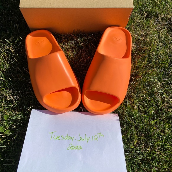 Yeezy Slides Enflame Orange